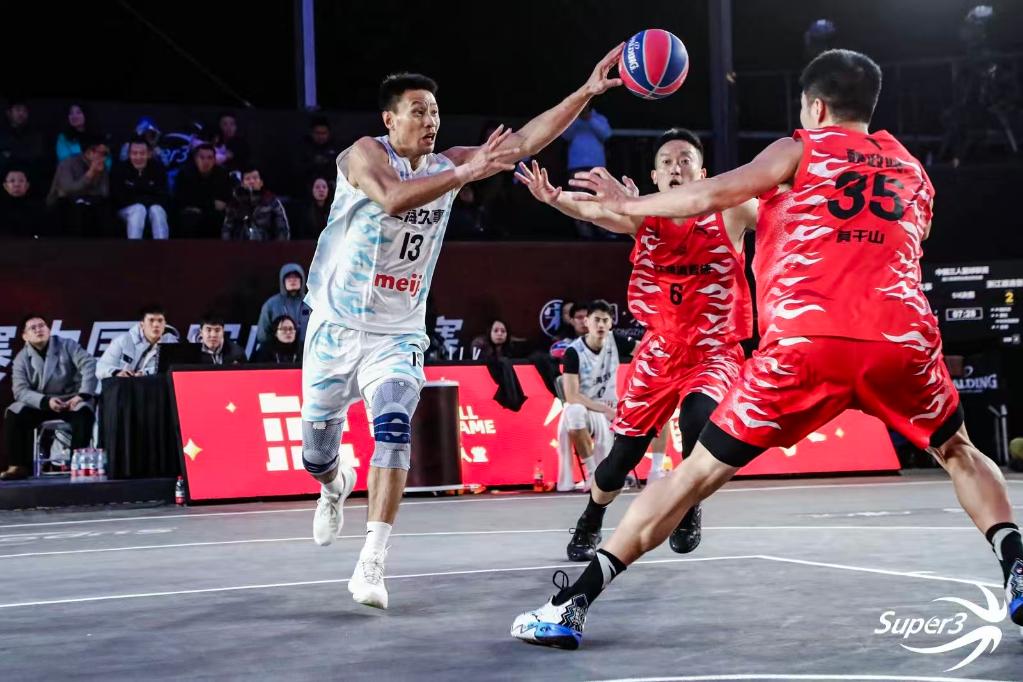 颜鹏:把三人篮球打成自己的