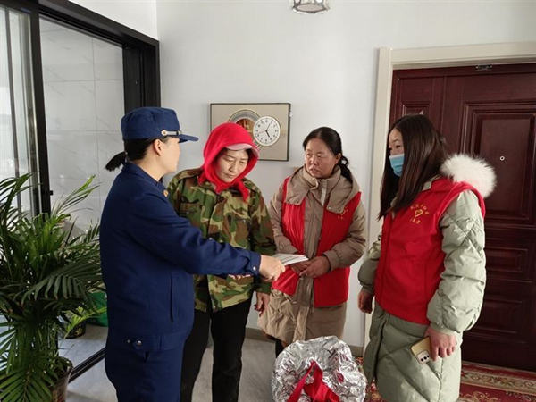 宣传入户 “接地气”