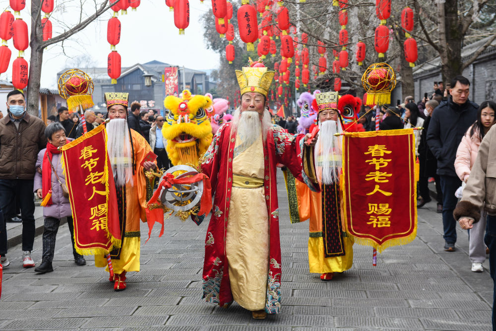 贺新春！“马”不停蹄竞出游