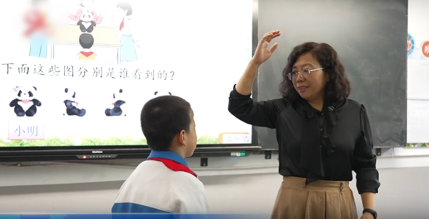 教师赵丽萍：创新启学思 坚守育童心